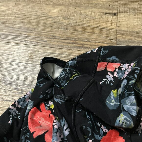 Victoria Secret Sport Women’s Black And Red Floral Athletic Leggings Stretch - Picture 7 of 9